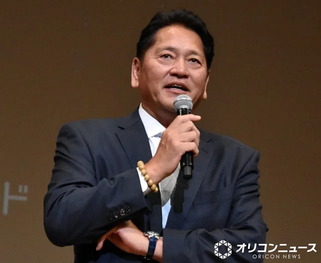 榎本加奈子さん、夫・佐々木主浩氏とマリナーズ球場で“レジェンド妻”ショット公開