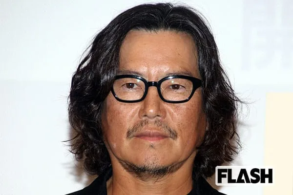 豊川悦司、右腕に“蛇タトゥー”出現でファン騒然「お仕事？」64歳とは思えぬ危険な色気