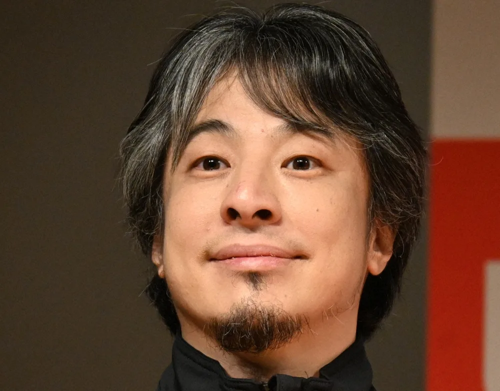 ひろゆき氏、寝てるだけで資産70％増「エルメス株は10倍」円安を逆手に取った資産運用術に驚きの声