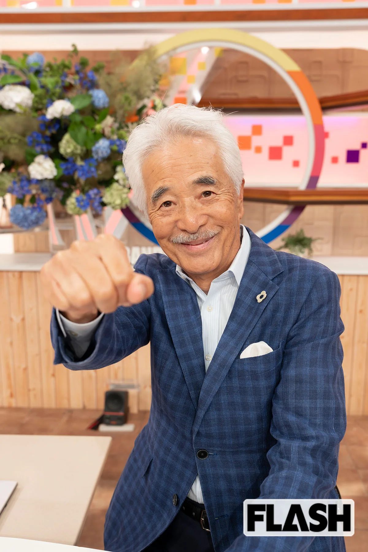本木雅弘が還暦のさとう宗幸に贈った“赤いマフラー”秘話 アカデミー賞翌日に駆けつけた恩師への想い