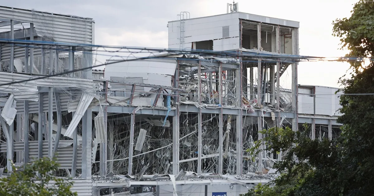 イオン爆発事故、犠牲従業員7人の補償は？再入館認めた企業責任を弁護士が解説