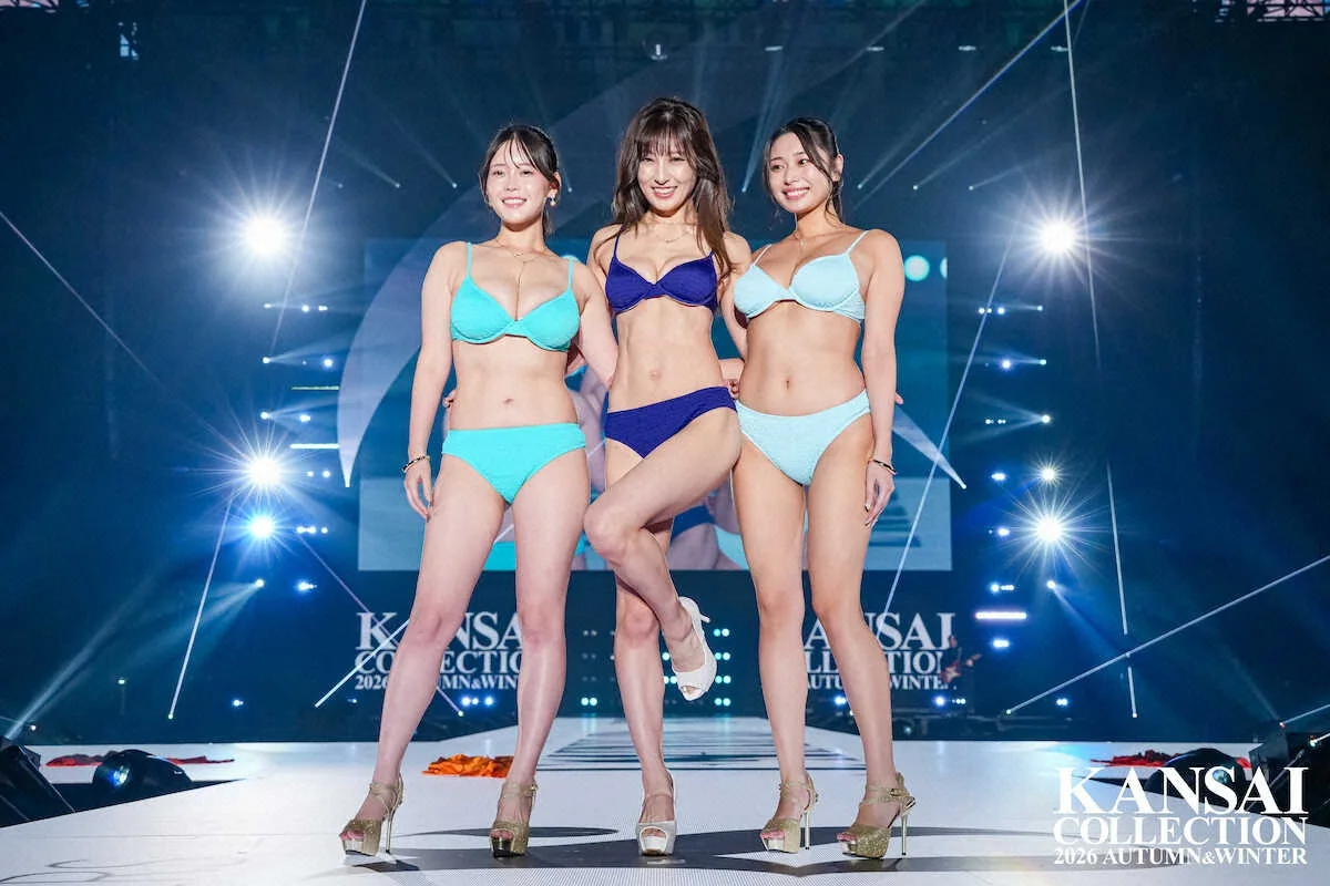 熊田曜子44歳、青ビキニで腹筋披露！娘3人と母を関コレに招待し親孝行