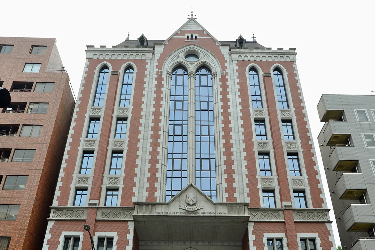 慶應4年・新沢容疑者、NY生まれの帰国子女が窃盗容疑で逮捕…SNSは非公開、部活やゼミも関連情報を削除